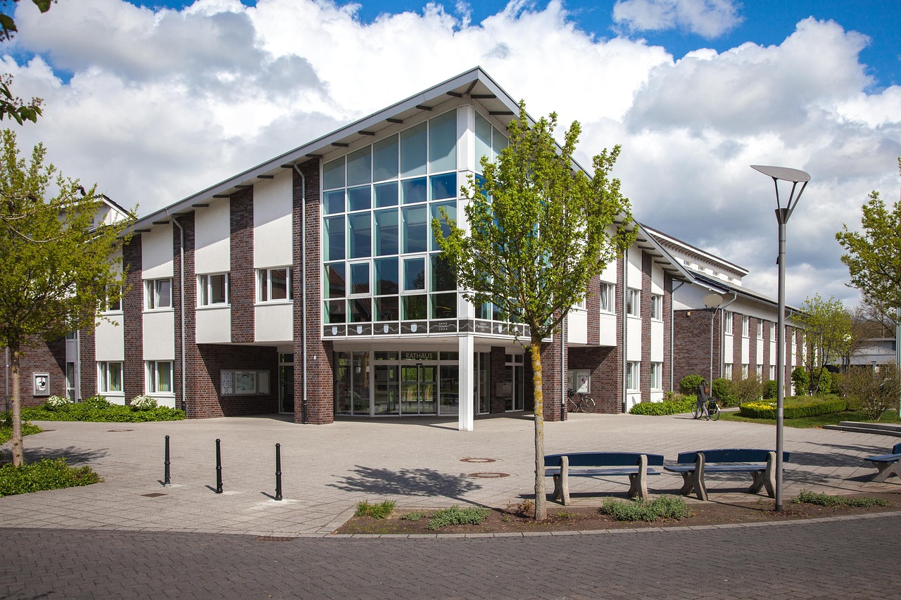 Evaluasi dan Monitoring Pembangunan Posyandu di Desa Cipinang